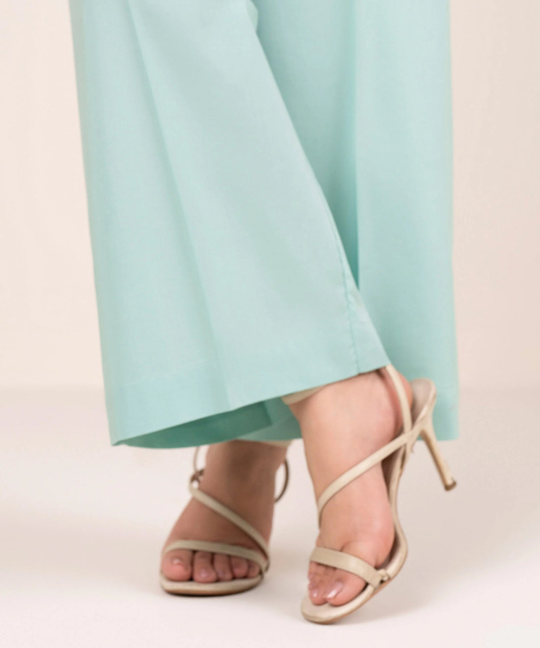 Ice Blue Solid-Color Cotton Trouser