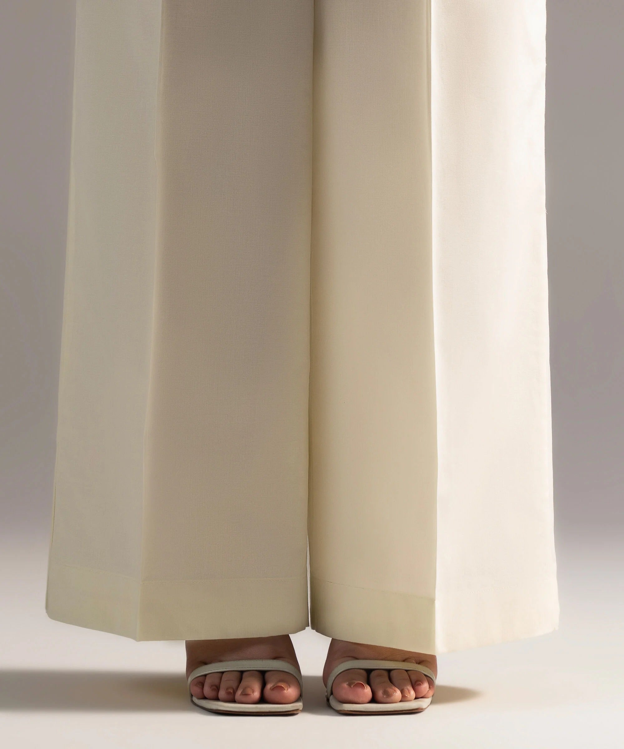 Soft Cream Solid-Color Cotton Trouser